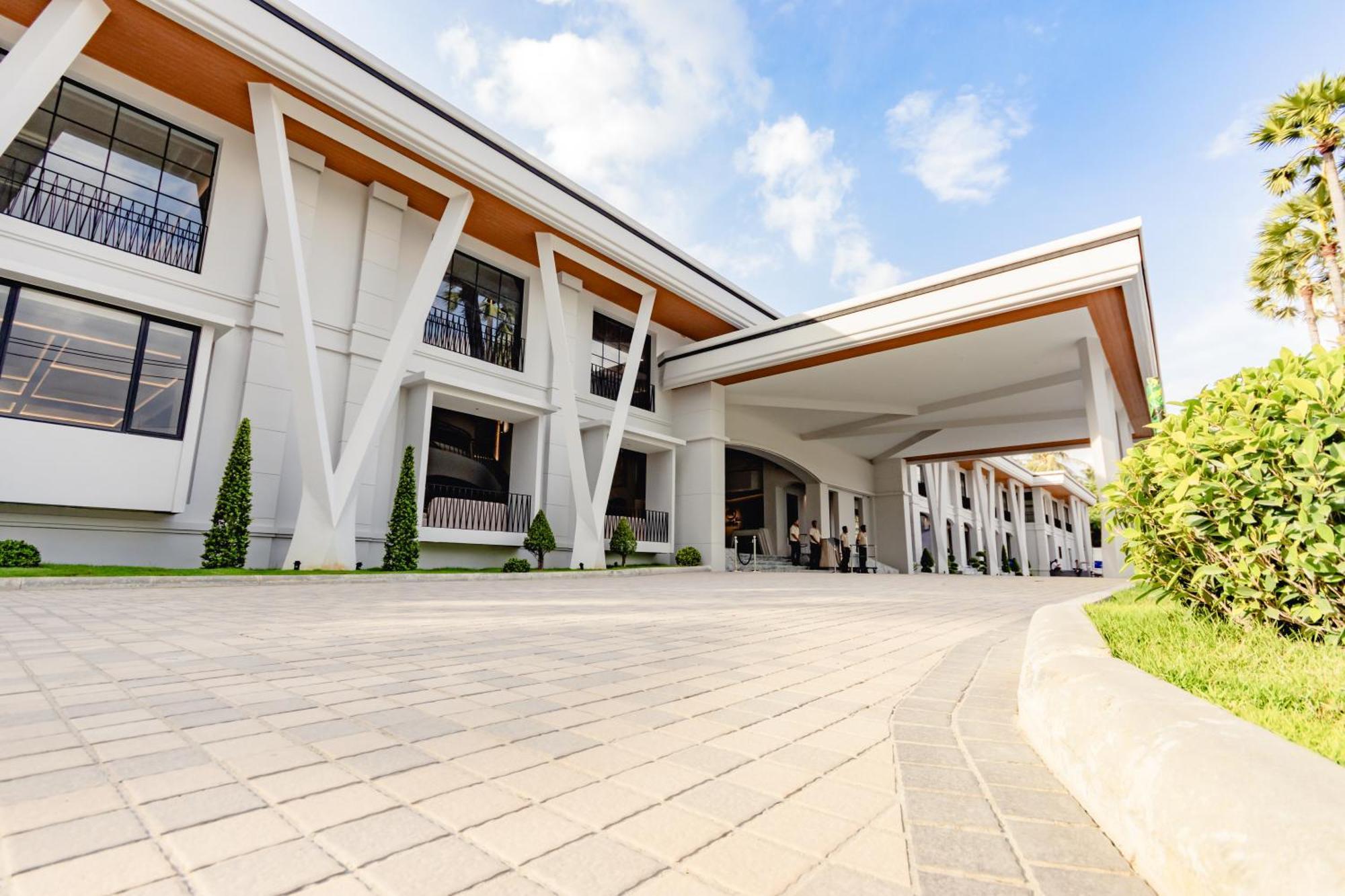 Amora Beach Resort Phuket Bang Tao Beach  Exterior photo