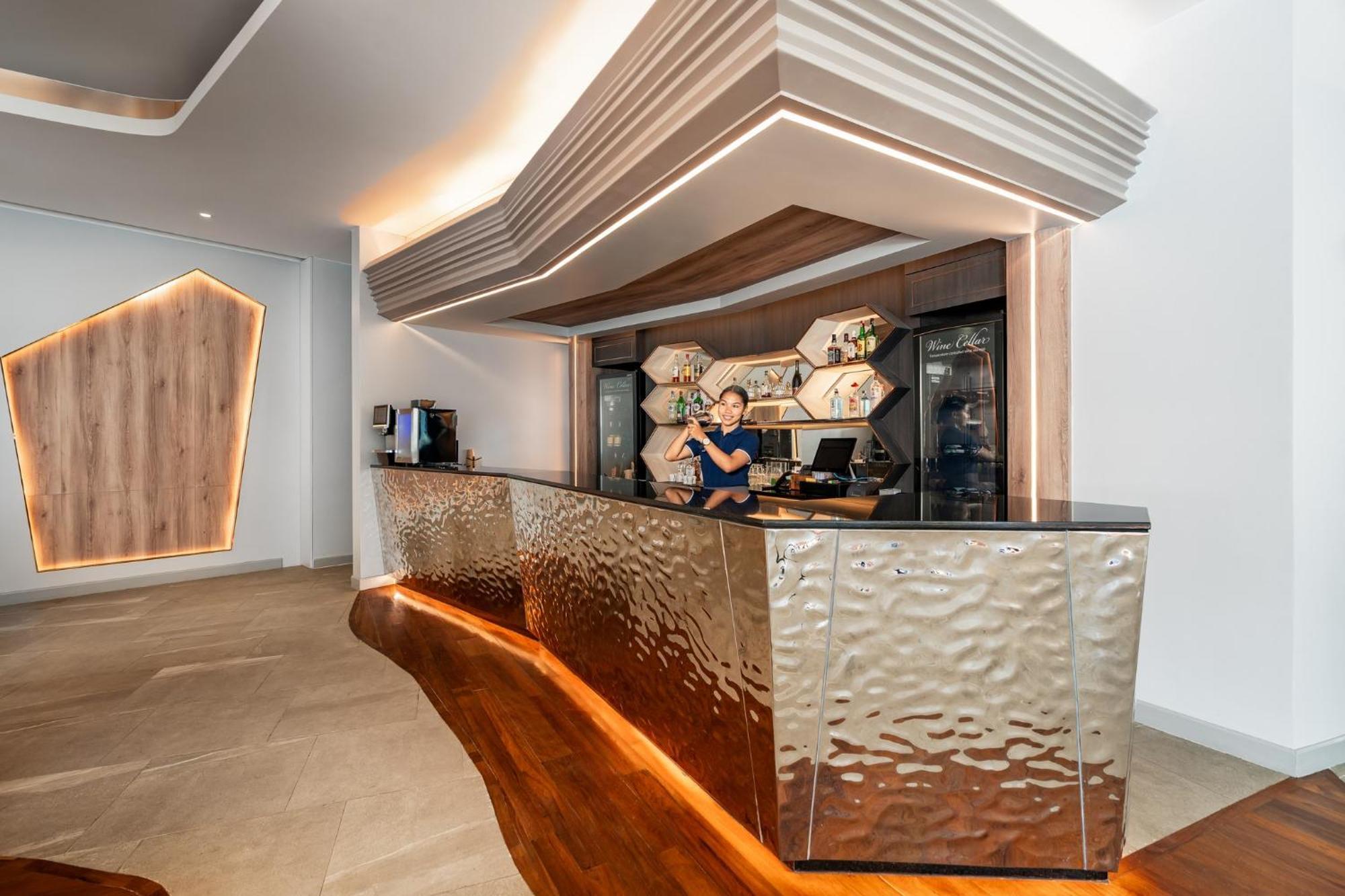 Amora Beach Resort Phuket Bang Tao Beach  Exterior photo