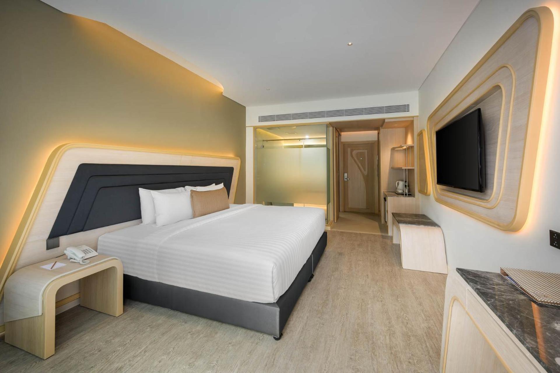 Amora Beach Resort Phuket Bang Tao Beach  Exterior photo