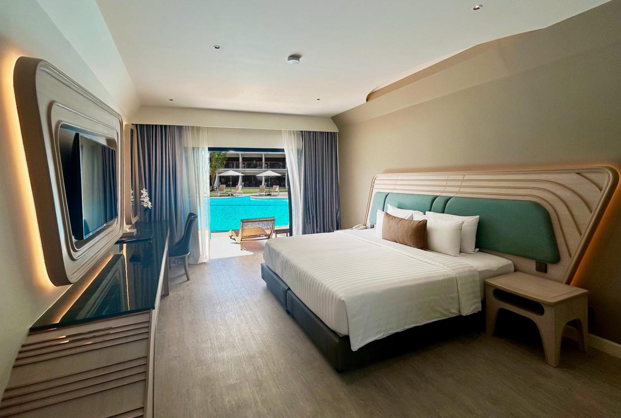 Amora Beach Resort Phuket Bang Tao Beach  Exterior photo