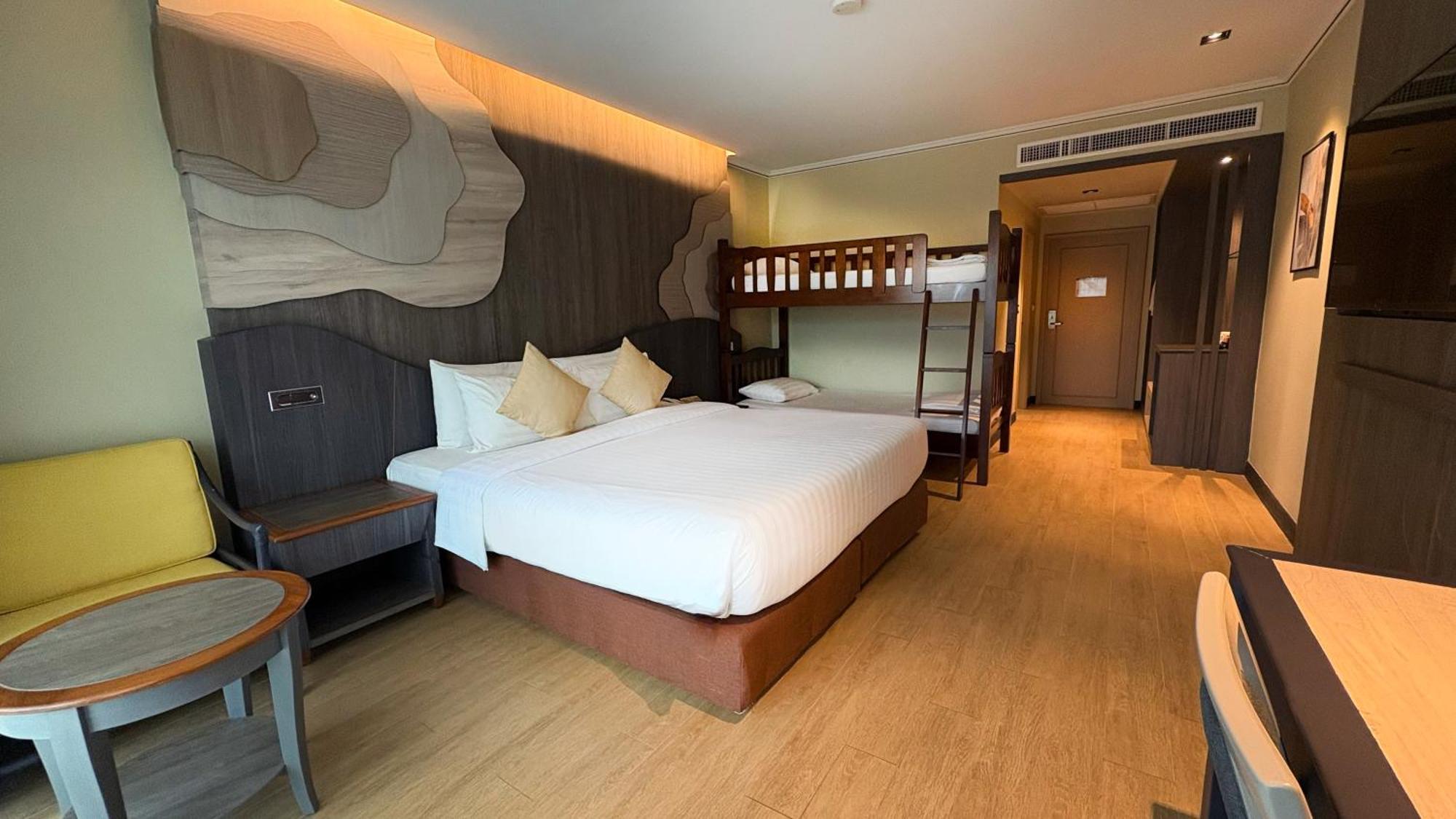 Amora Beach Resort Phuket Bang Tao Beach  Exterior photo